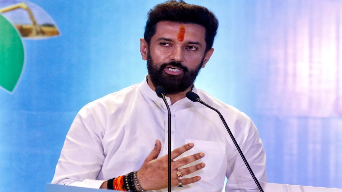 चिराग पासवान ने अपनी ही सरकार पर उठाए सवाल, कहा- ‘दुख होता है, ऐसी सरकार को समर्थन कर रहा हूं’