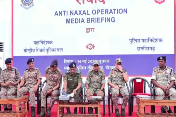 21 दिन के अभियान के बाद घर लौटे सैनिक : 31 माओवादियों को मार गिराया
