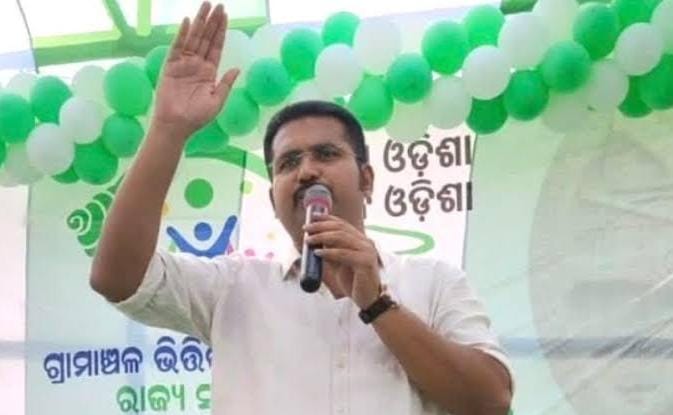पुरी बीजेडी विधायक का विस्फोटक बयान…  प्रताप देब के घर पर हुये बैठक को लेकर दिया धमाकेदार बयान