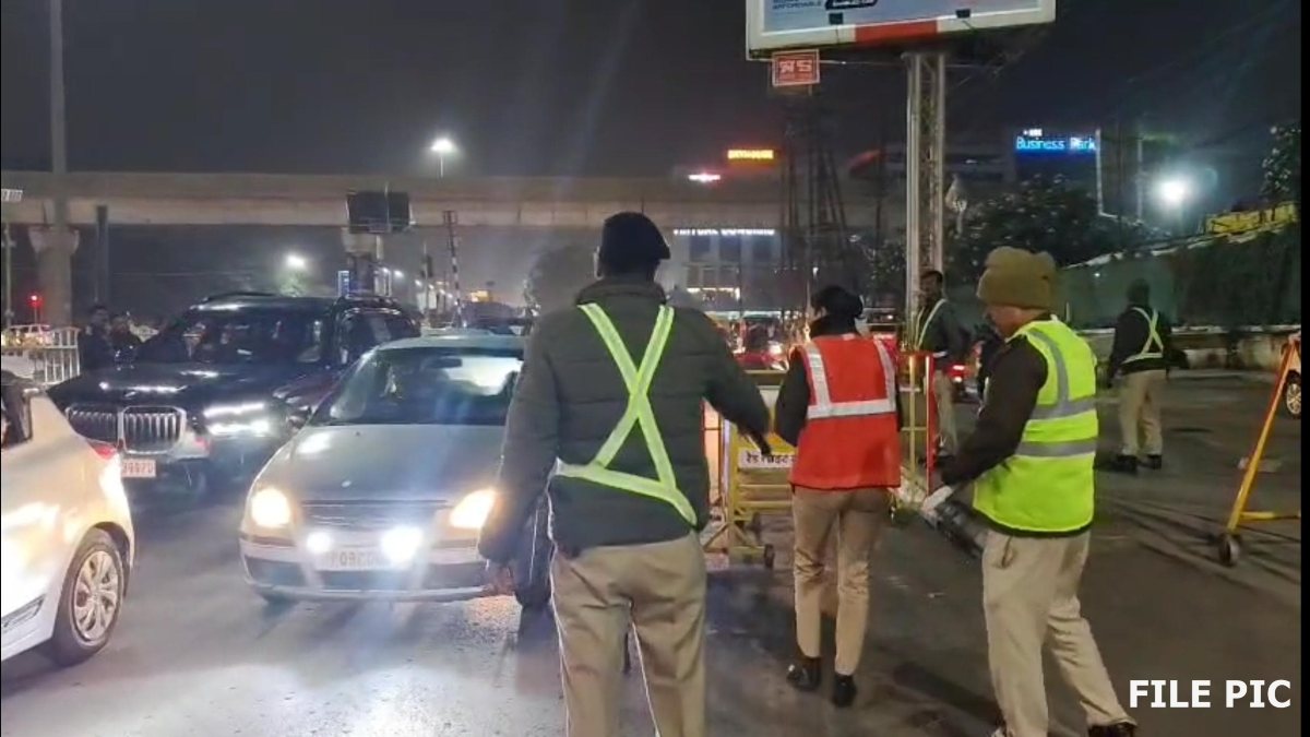 ड्रिंक एंड ड्राइव चेकिंग में सेटिंगबाजी: इंदौर पुलिस कमिश्नर के उद्देश्य पर फिर रहा पानी, चालान की जगह वसूली, पुलिसकर्मी की जेब गर्म कर छूट रहे शराबी चालक