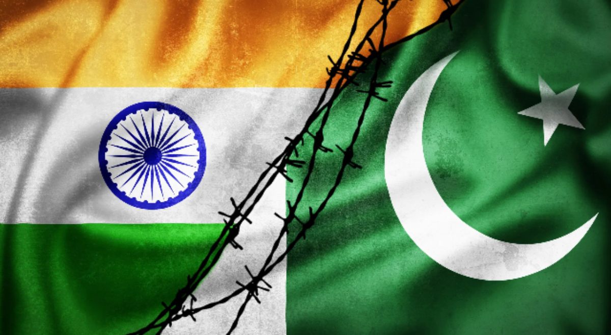 भारत की कार्रवाई से बौखलाया पाकिस्तान, भारतीय राजनयिक को 24 घंटे में देश छोड़ने का दिया अल्टीमेटम
