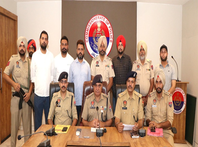 नशा तस्करी नेटवर्क का भंडाफोड़ : जालंधर पुलिस ने की 5.5 किलोग्राम हेरोइन बरामद, तीन तस्कर गिरफ्तार