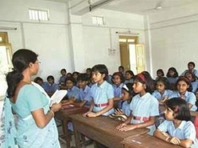 Bihar News: ट्रांसफर का इंतजार कर रहे शिक्षकों के लिए खुशखबरी, पढ़िए पूरी खबर…