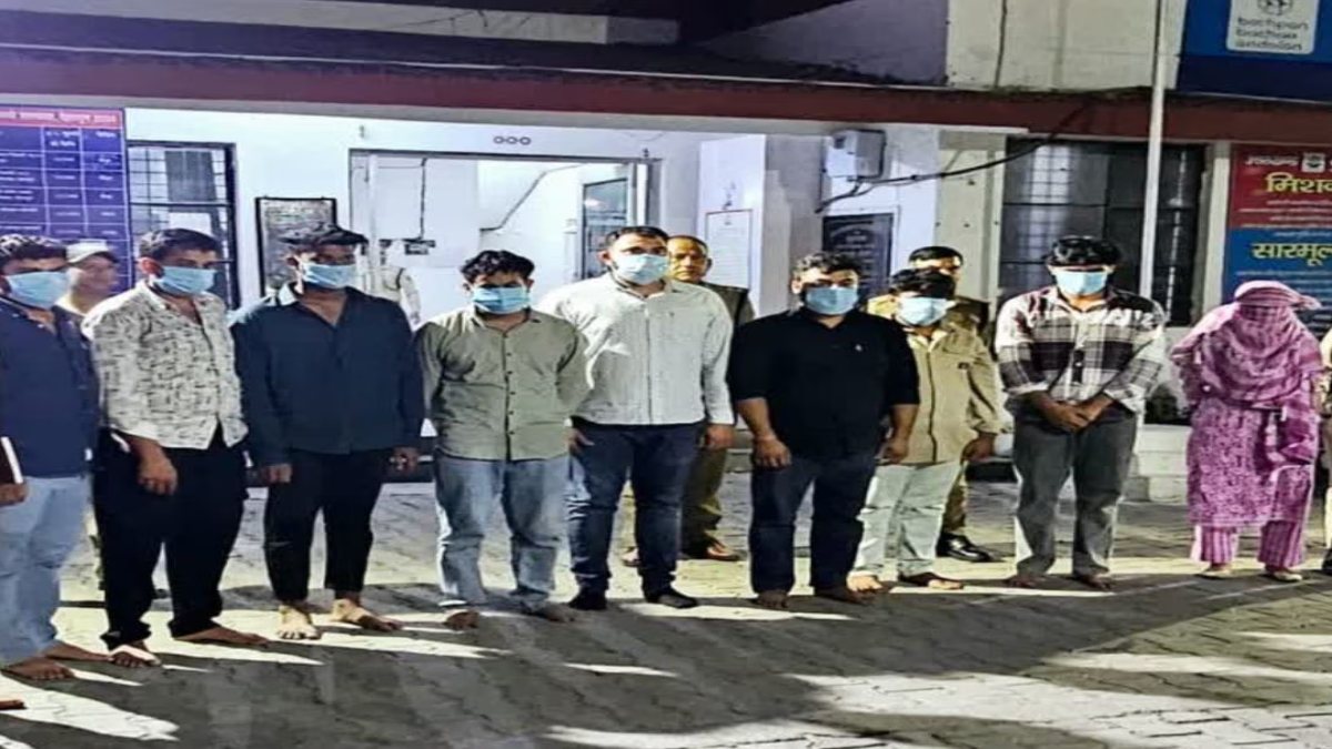नवोदय की लैब अटेंडेंट परीक्षा में हाईटेक नकल का भंडाफोड़, 17 अभ्यर्थी और एक मुन्ना भाई ब्लूटूथ डिवाइस के साथ गिरफ्तार