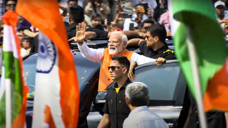 गुजरात के दाहोद में PM बोले- दुनिया में बज रहा भारत का डंका : ‘आज देश खुद बना रहा रेल-मेट्रो, जो सिंदूर मिटाएगा उसका मिटना तय’