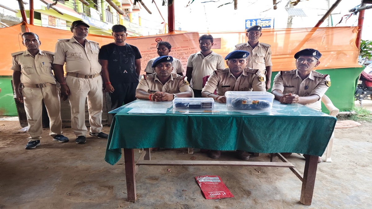 Motihari Police News : दो करोड़ की अफीम के साथ अंतरराष्ट्रीय ड्रग्स तस्कर गिरफ्तार, पुलिस ने खोले कई राज