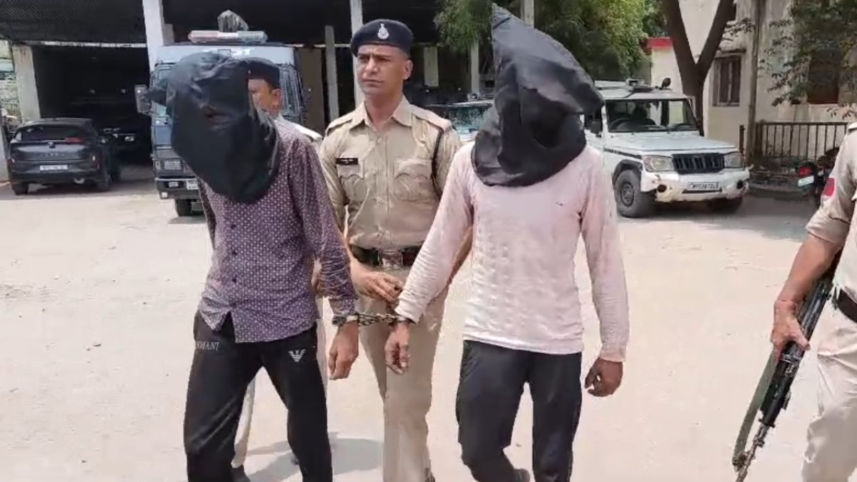 चाचा-भतीजे की मर्डर मिस्ट्री: पुलिस ने सुलझाई हत्या की गुत्थी, दो आरोपी पकड़ाए, SP ने थाना प्रभारी को किया सस्पेंड