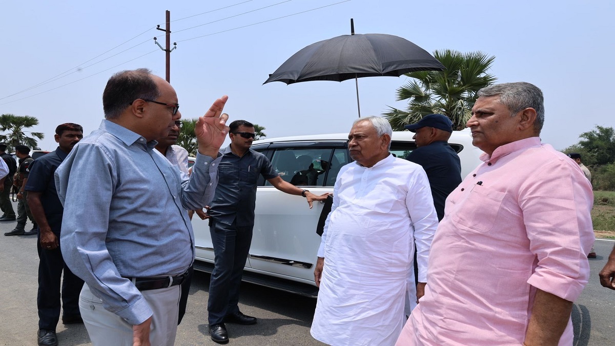 CM Nitish Inspected : पटना मेट्रो और बिहार में चल रहे निर्माण कार्यों का सीएम नीतीश ने किया निरीक्षण, अधिकारियों को दिए निर्देश…