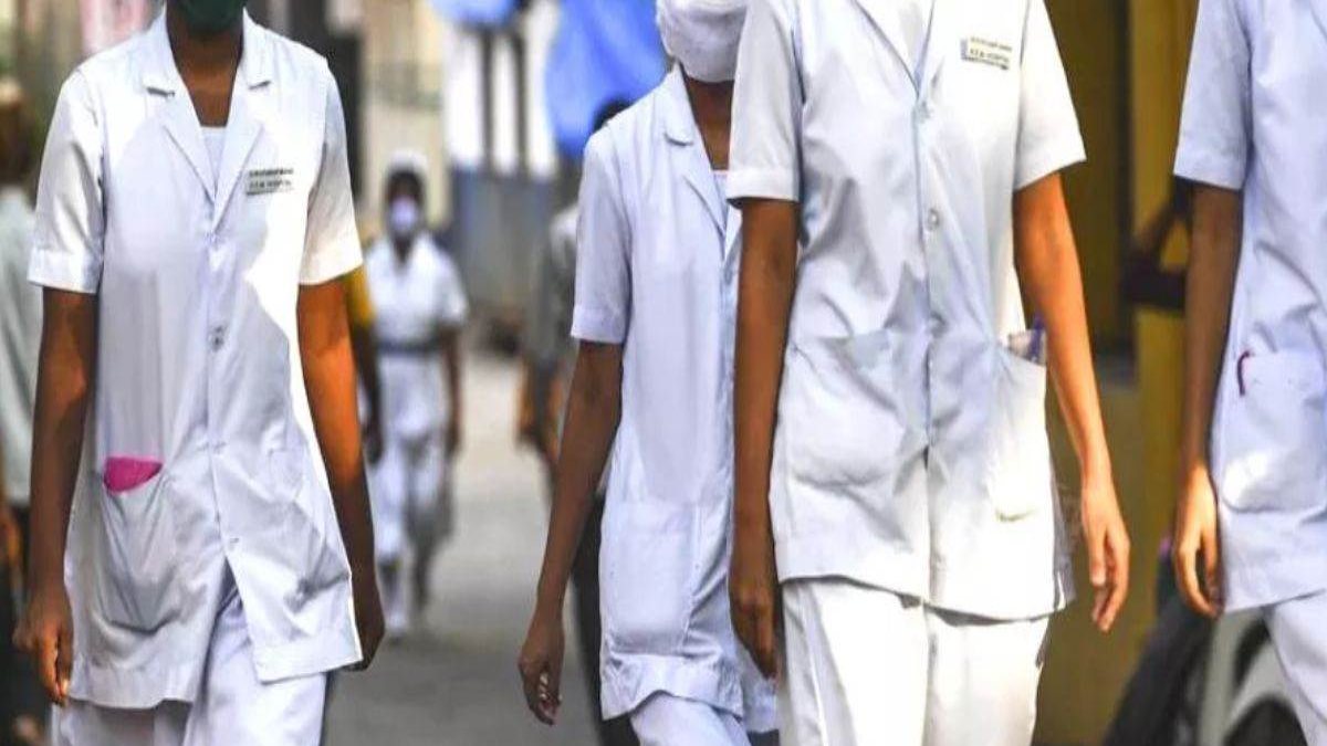 MP Nursing Scam: नर्सिंग में अब नया घोटाला, कॉपी जांचने में बड़ा फर्जीवाड़ा, शिक्षकों ने दूसरों को दे दिए लॉगिन-पासवर्ड 