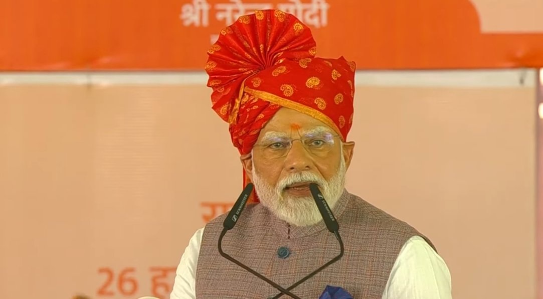 Rajasthan News: बीकानेर दौरे पर पीएम मोदी का बड़ा बयान- ऑपरेशन सिंदूर’ से आतंक पर सीधा प्रहार, मोदी की नसों में अब लहू नहीं, गर्म सिंदूर बहता है