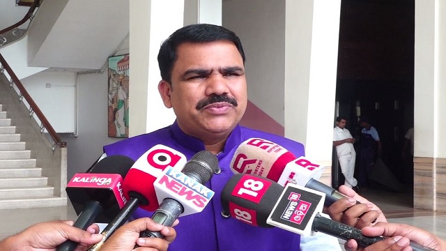 ओडिशा सरकार की नई योजना… दिव्यांग से विवाह करने वाले व्यक्ति को 7 दिनों के भीतर मिलेगी “वित्तीय प्रोत्साहन”