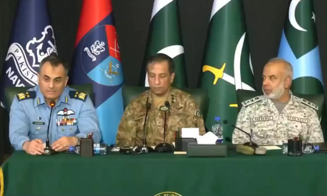 सीज़फायर के बाद पाकिस्तानी DG ISPR अहमद शरीफ बोले- ‘हम इस्लामी फौज, हमारा काम जिहाद’, देखें Viral वीडियो