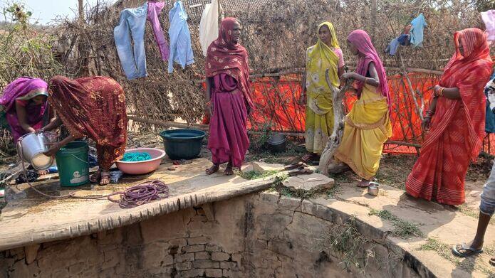 Bihar News: कैमूर पहाड़ी पर बसे इस गांव का नहीं हुआ विकास, यहां की समस्या देखकर टूट जाती है शादी 