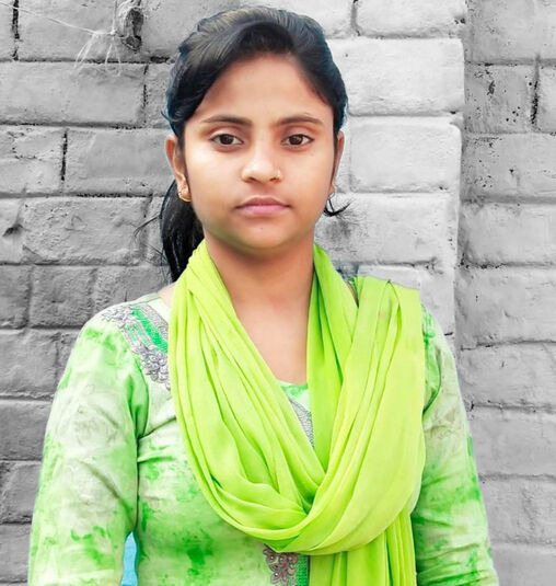 Bihar News: संदिग्ध अवस्था में एक युवती का शव पुलिस ने किया बरामद, इलाके में फैली सनसनी