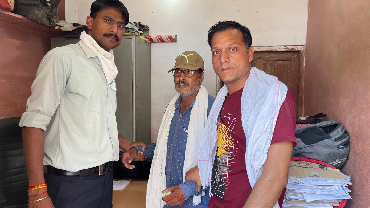 6 हजार की रिश्वत लेते पटवारी ट्रैप, लोकायुक्त पुलिस ने की कार्रवाई, इस काम के बदले महिला से मांगे रुपए 