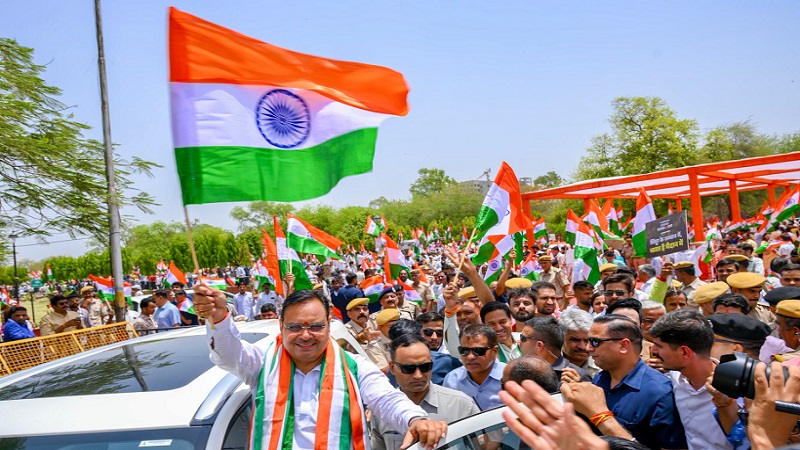 Rajasthan News: जयपुर में भाजपा की भव्य तिरंगा यात्रा: CM ने सेना को किया सलाम, राठौड़ बोले ‘PAK के 500 KM अंदर तक पहुंचा भारत का हमला’
