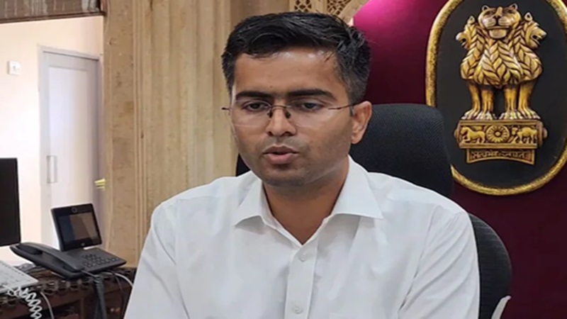 Rajasthan News: जैसलमेर डीएम के खिलाफ आरएएस एसोसिएशन का मोर्चा, लगाए गंभीर आरोप, सरकार को चेतावनी