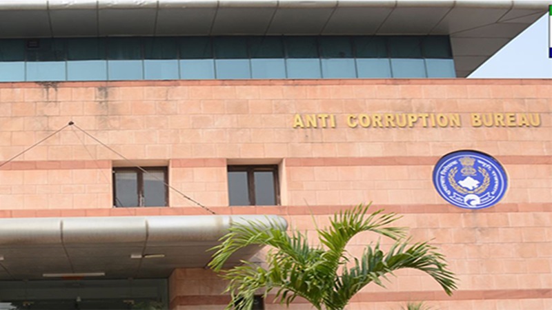 Rajasthan News: ACB की बड़ी कार्रवाई; ASP सुरेंद्र शर्मा और दो दलाल हिरासत में, 13 लाख नकद बरामद, भ्रष्टाचार के बड़े नेटवर्क का खुलासा