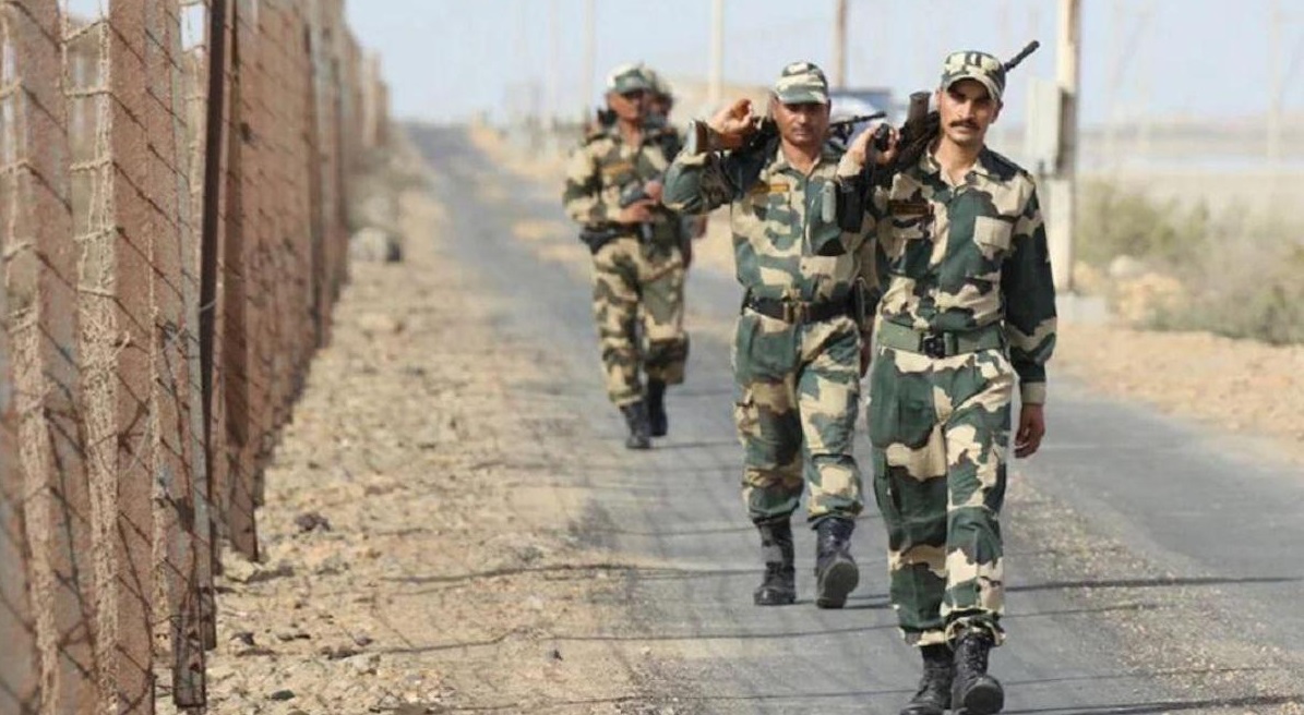 India-Pakistan War: जैसलमेर में भारत और पाकिस्तान की सेना आमने-सामने, लगातार हो रहे धमाके