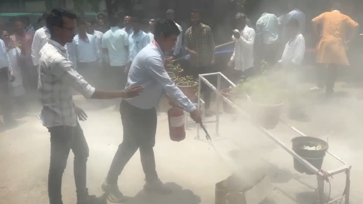 Rajasthan News: अजमेर में प्रशासन सख्त, सोशल मीडिया पर भड़काऊ पोस्ट और नसीराबाद में डीजे-पटाखों पर प्रतिबंध