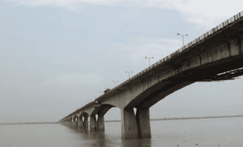 Bihar News: गंगा में छलांग लगाकर आत्महत्या करने जा रही थी नाबालिग, फिर…