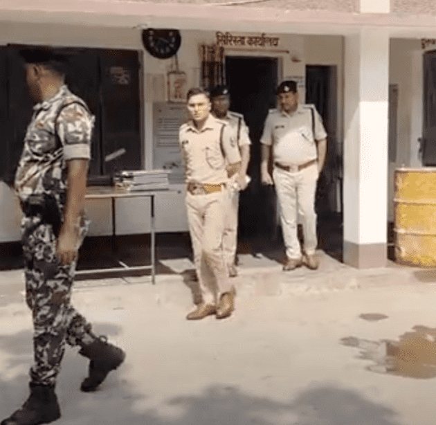 Bihar News: सुबह-सुबह गोलियों की तड़तड़ाहट से कांप उठा बक्सर, बालू व्यवसायी समेत एक ही परिवार के 3 लोगों की हुई हत्या