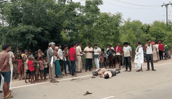 Bihar News: राष्ट्रीय राजमार्ग-922 पर सड़क दुर्घटना में 2 युवकों की हुई मौत, जांच में जुटी पुलिस