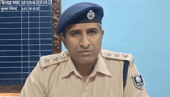Bihar News: बगहा में भू-माफियाओं के हौसले बुलंद, खेत में लगी गन्ने की फसल को जोता
