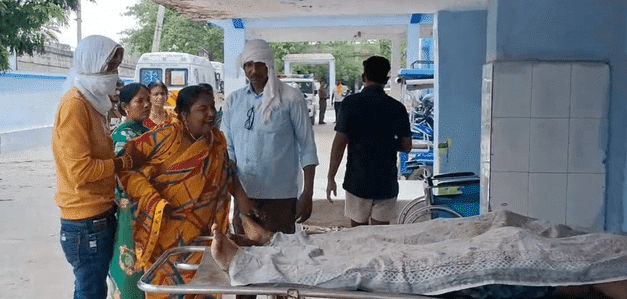 Bihar News: अज्ञात वाहन की टक्कर से बाइक सवार 2 लोगों की हुई मौत, मौके से चालक हुआ फरार 