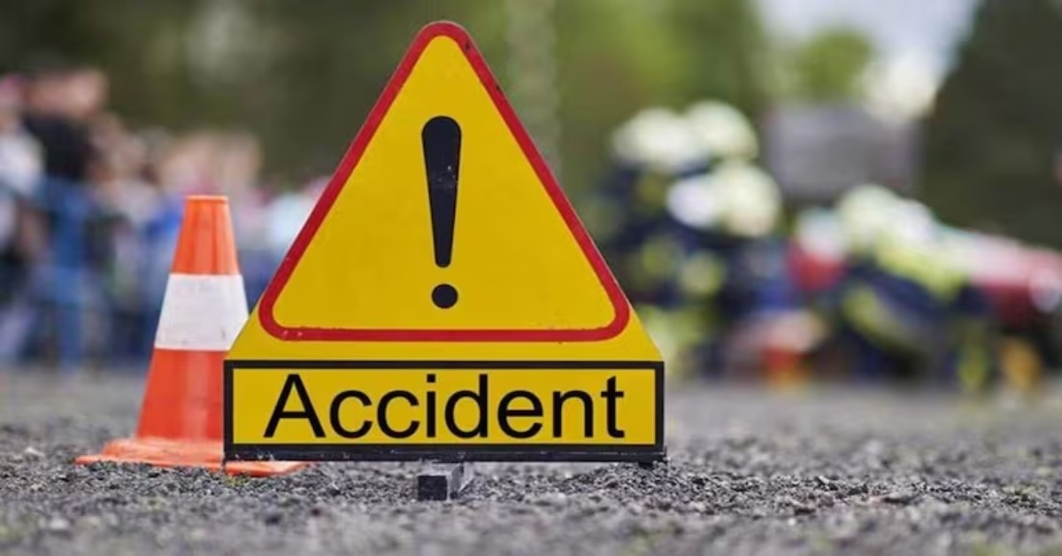 फतेहपुर में बड़ा हादसा : बेकाबू ट्रक कार से टकराया, फिर जो हुआ…