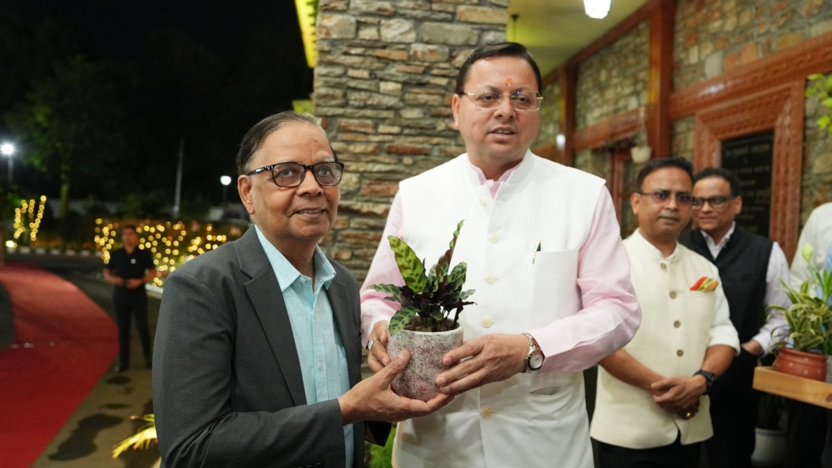 सीएम धामी की अध्यक्षता में वित्त आयोग संग अहम बैठक आज, आयोग के सामने अपने प्रस्ताव रखेगी सरकार