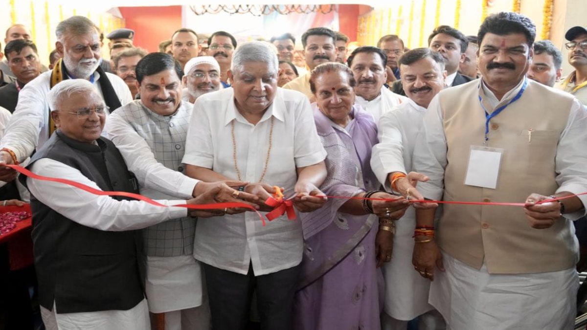उपराष्ट्रपति धनखड़ ने की ऑपरेशन सिंदूर की तारीफः कृषि उद्योग समागम में बोले- भारत बहुत जल्द दुनिया की अर्थ व्यवस्था में तीसरे नंबर पर होगा, आधी से ज्यादा आबादी कृषि पर आधारित