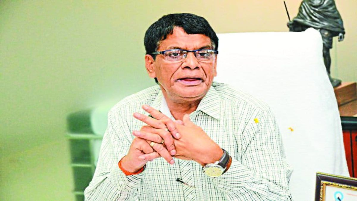 रिटायर्ड IAS के साथ लाखों की धोखाधड़ी: बिजनेस पार्टनर बनाने के नाम पर असम के दंपति ने ठगे 25 लाख