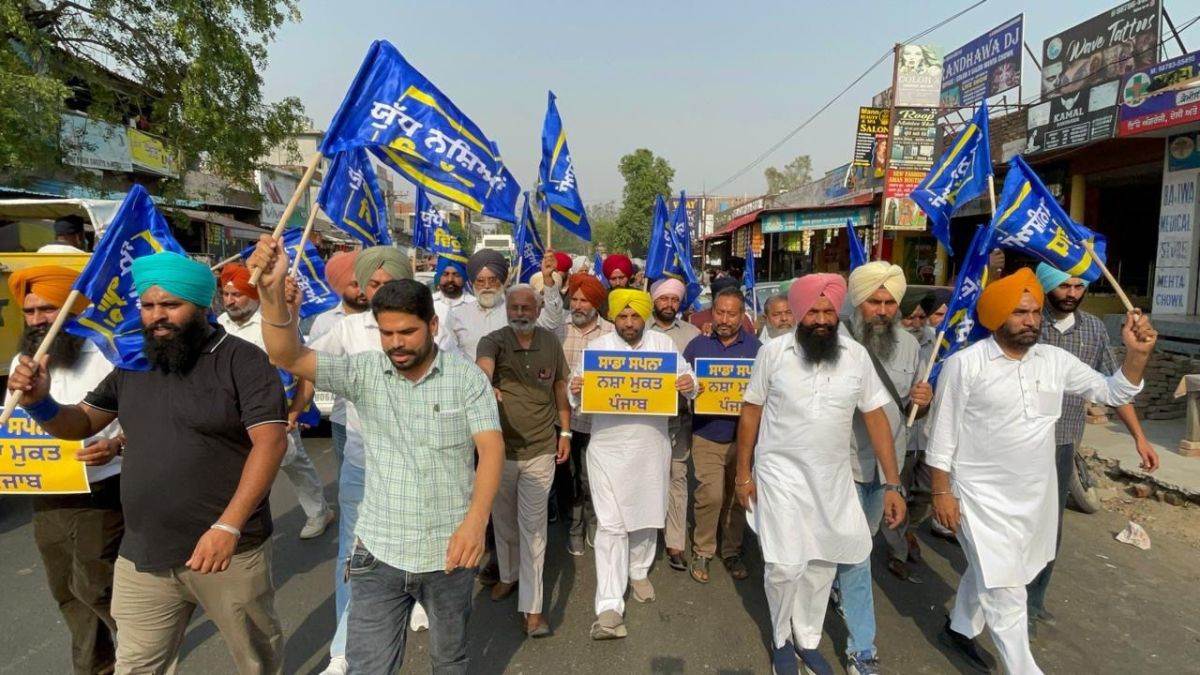 नशा के खिलाफ आप ने छेड़ी मुहिम, शहर और गांव में विधायक मंत्री कर रहे ‘नशा मुक्ति यात्रा’