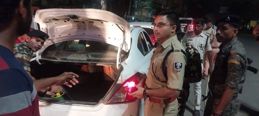 Bihar News: भारत-पाक तनाव के बीच बक्सर में सघन जांच अभियान, होटल-ढाबों पर छापेमारी, एसपी और एसडीपीओ ने संभाली कमान