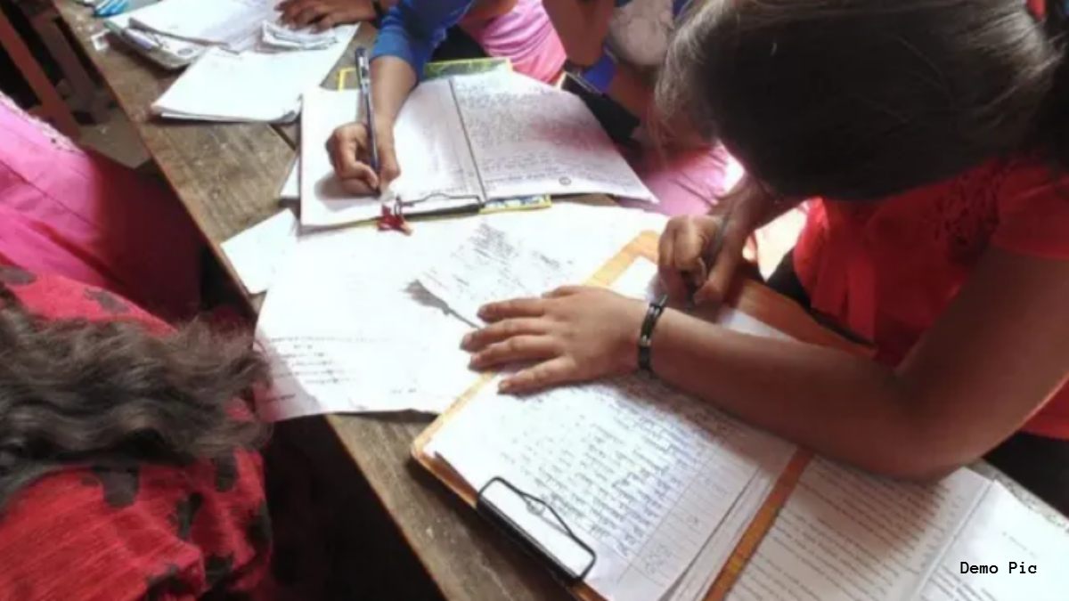 Bsc Final परीक्षा में नकल: मुरैना में फर्जी छात्रा समेत 7 नकलची पकड़े गए, जन्मतिथि पूछने पर नहीं दे पाई जवाब