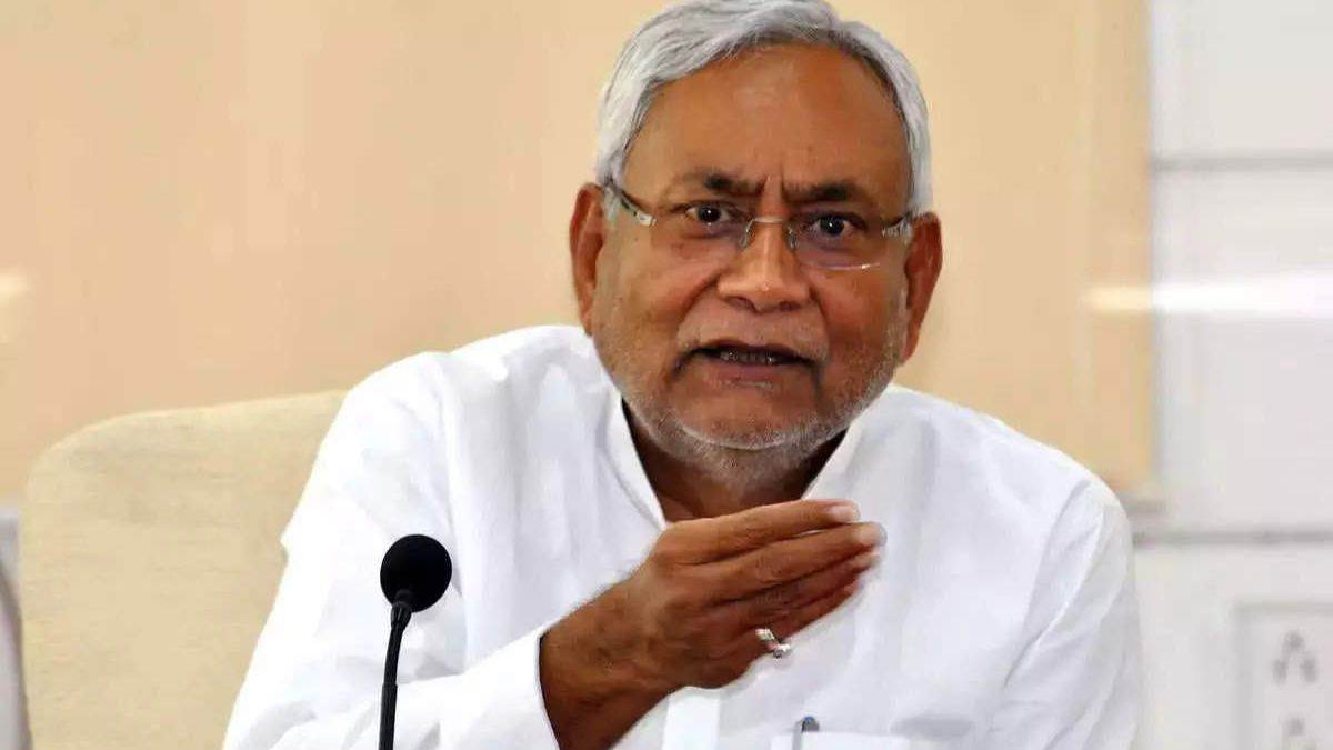 Bihar News: भारत-पाक तनाव के बीच नीतीश सरकार ने इन विभागों की छुट्टियां की रद्द, पढ़िए पूरी खबर…