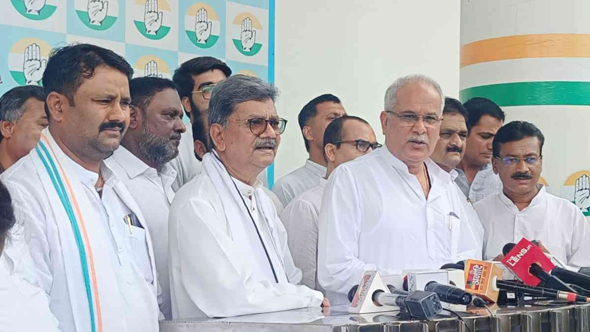 झीरम हमले की बरसी पर कांग्रेस ने मनाया शहादत दिवस, पूर्व मुख्यमंत्री भूपेश बघेल ने बयां किया दर्द