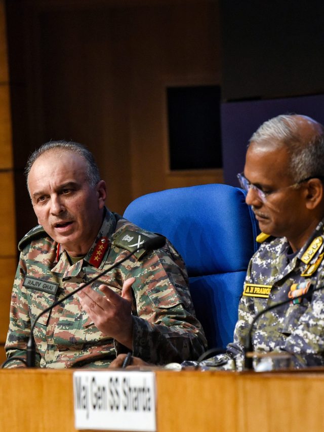 Armed Forces Briefing: भारत की थल सेना, नौसेना और वायु सेना के डीजीएमओ ने ऑपरेशन सिंदूर को लेकर जानकारी दी