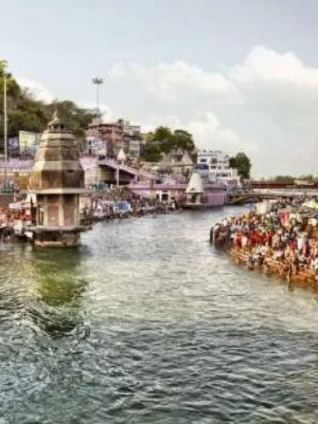 गंगा दशहरा: घर पर ही पाएं गंगा में डुबकी का लाभ, इस आसान विधि से स्नान करें…