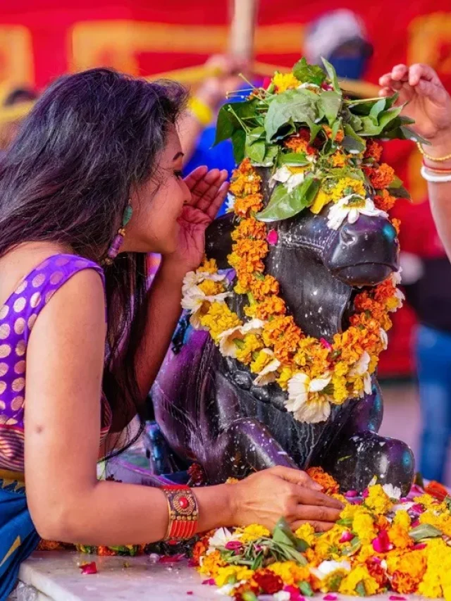 Nandi Bhagwan: नंदी भगवान के किस कान में बोलें अपनी wish…