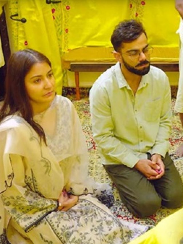 पति विराट कोहली के रिटायरमेंट के बाद फूटकर रोईं Anushka Sharma, पहुंची प्रेमानंद महाराज की शरण में…