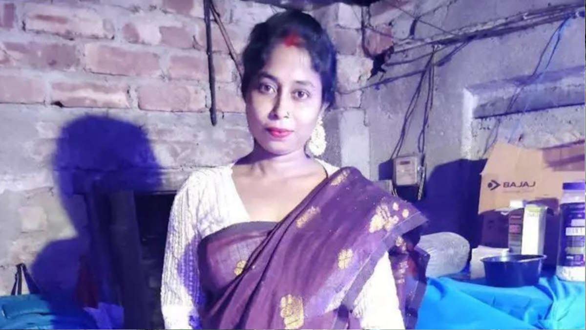 साड़ी के साथ फेसबुक पर फोटो पोस्ट करना पड़ा भारी, पुलिस ने महिला को किया गिरफ्तार…