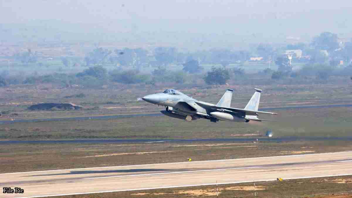 BREAKING: ‘ऑपरेशन सिंदूर’ के बीच ग्वालियर में अलर्ट मोड पर एयरफोर्स और फाइटर प्लेन, एयरपोर्ट से सभी शहरों की उड़ानें रद्द