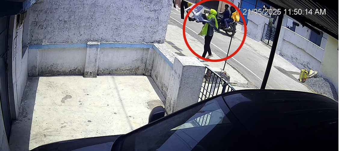 CG News : घरों के बाहर से अंडर गारमेंट्स की चोरी, CCTV कैमरे में कैद हुए चोर