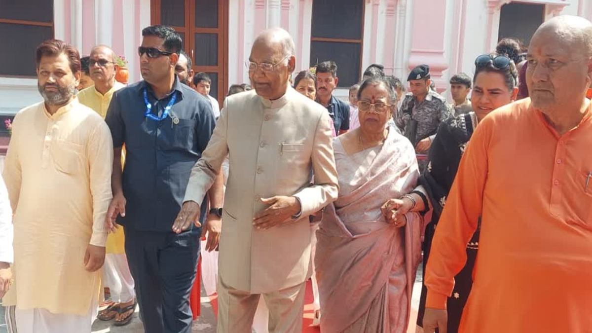 हरिद्वार पहुंचे पूर्व राष्ट्रपति रामनाथ कोविंद: स्वामी अवधेशानंद गिरी महाराज से मुलाकात कर लिया आशीर्वाद, ऑपरेशन सिंदूर पर दिया ये बयान
