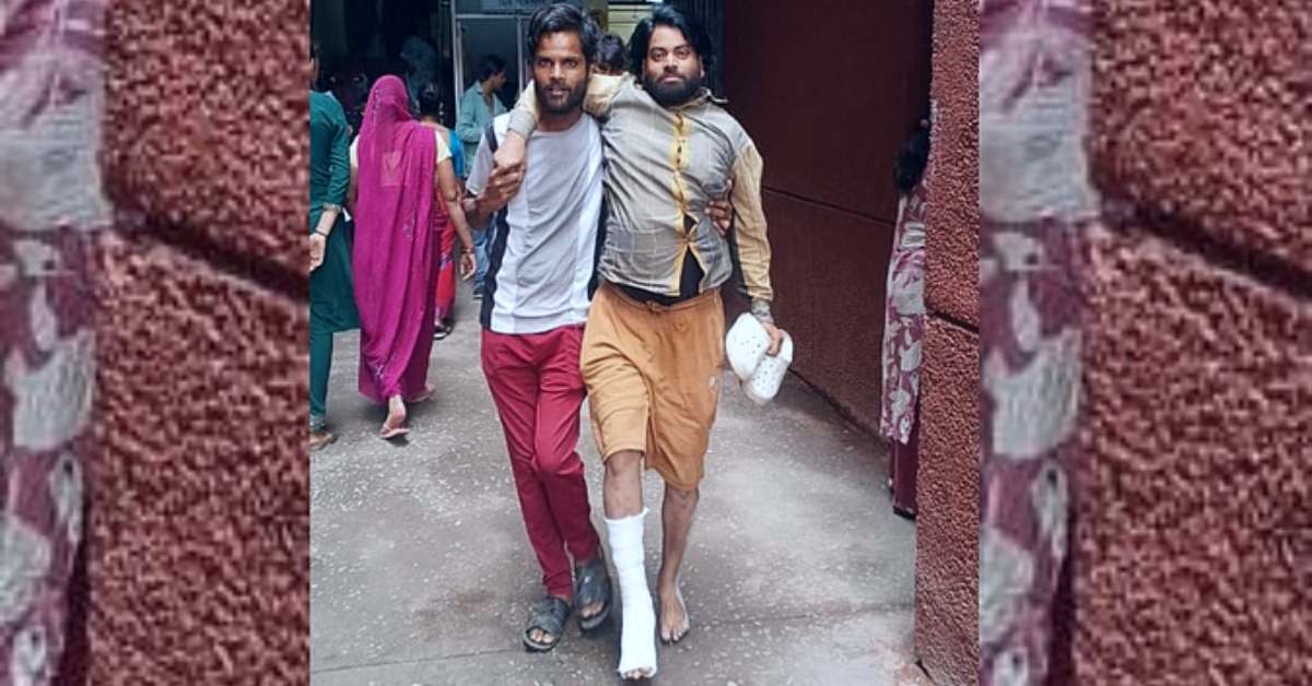 ‘बाबा’ का सिस्टम बीमार है…जिला अस्पताल में मरीज को नहीं मिली व्हीलचेयर, खोखले साबित हो रहे दावे, क्या यही आपका विकास है योगी जी?