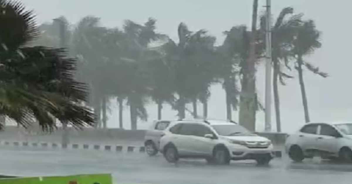UP में कहर बनकर टूटेगा मौसम! कई जिलों में होगी झमाझम बारिश, 60 किलोमीटर की रफ्तार से चलेगी आंधी