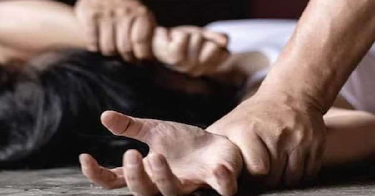 यार निकले गद्दारः पति ने 2 दोस्तों को दी पत्नी से लड़ाई की जानकारी, फिर दोनों ने होटल ले जाकर कर दिया रेप, जानिए हैवानियत का हैरान करने वाला मामला