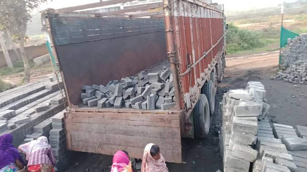 संबलपुर पुलिस ने फ्लाई ऐश तस्करी का किया भंडाफोड़, जब्त 23 ट्रक…